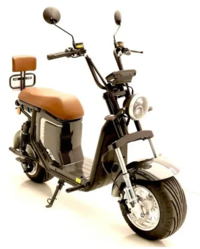 Scooter elétrica autopropelido