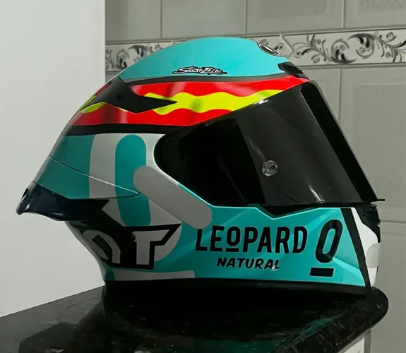 corra! dois capacetes KYT por 700$