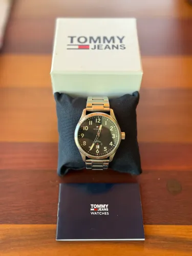 Relógio Tommy Hifilger Masculino Aço Prateado 1710594