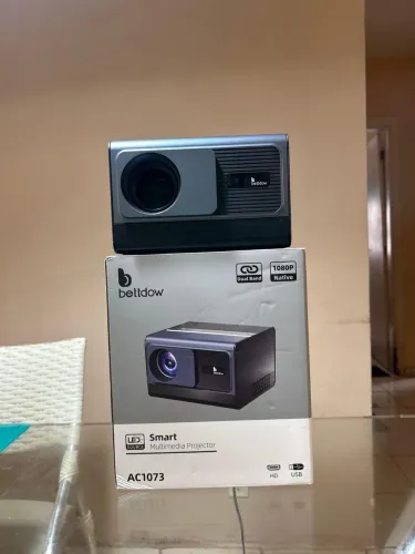 projetor bettdow ac1073