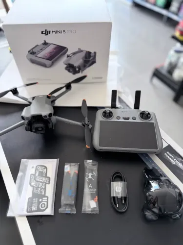 DRONE DJI MINI 5 PRO STANDARD COM CONTROLE COM TELA - IMPECÁVEL 
