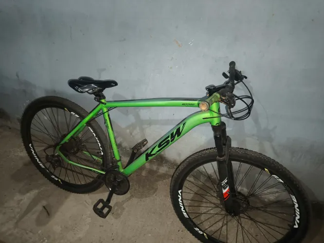 Bicicleta KSW aro 29 MTB - Verde - Suspensão dianteira