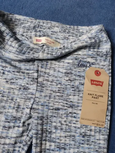 Calça Levis nova infantil