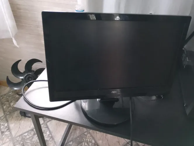Monitor AOC