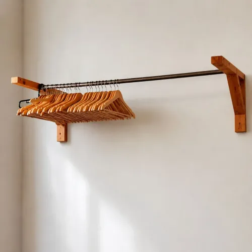 Arara de parede para roupas - Madeira e Metal