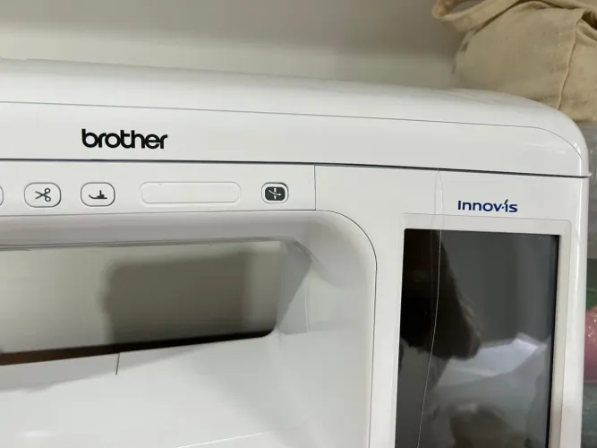 Máquina de bordar Brother BP2150L