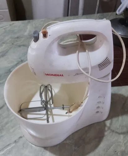 Batedeira de bolo simples 