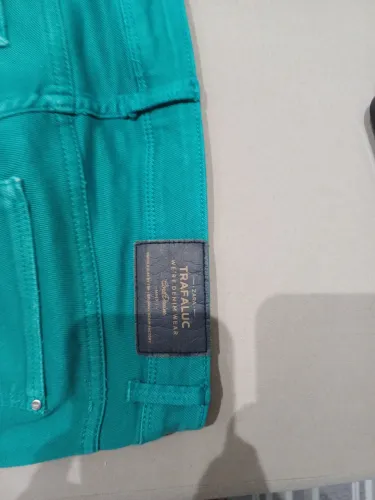 Calça lezalez e calça pantalona