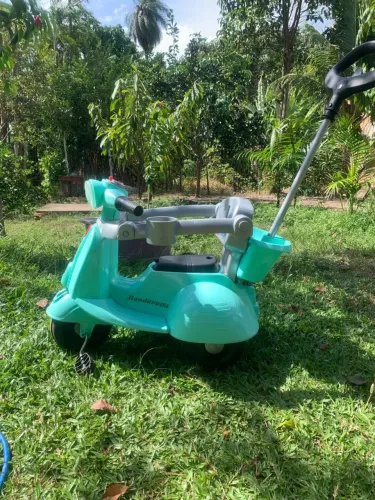 Vende-se carrinho de criança de partir de 1 ano