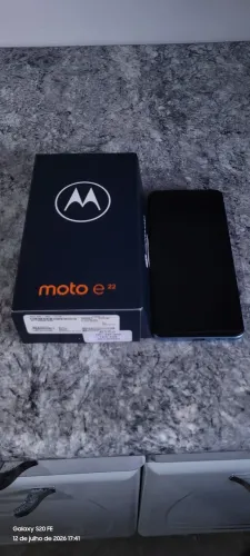 Moto E22 
