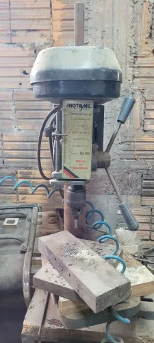 FURADEIRA DE BANCADA INDUSTRIAL 