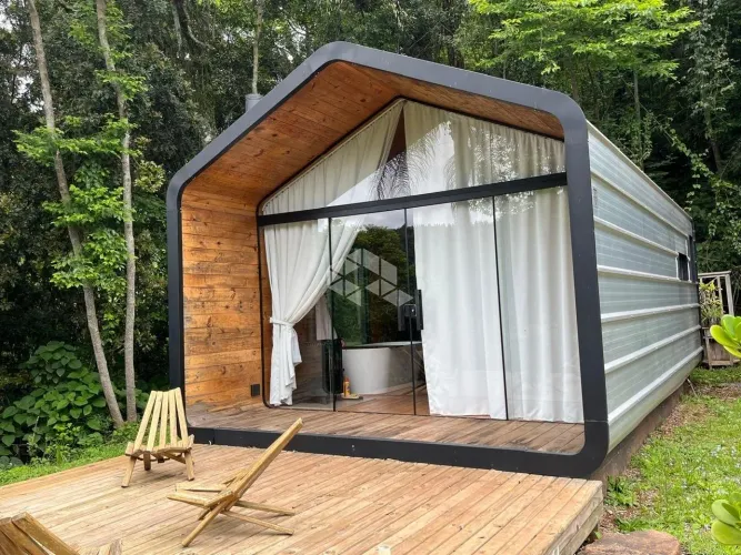 Chácara com 40.000 m² e cabana mobiliada em Nova Petropolis.