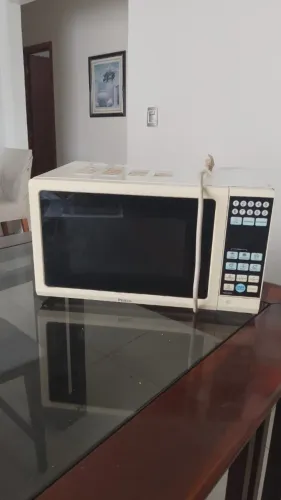Microondas Philco Prático - PMS18N2 - Bom Estado