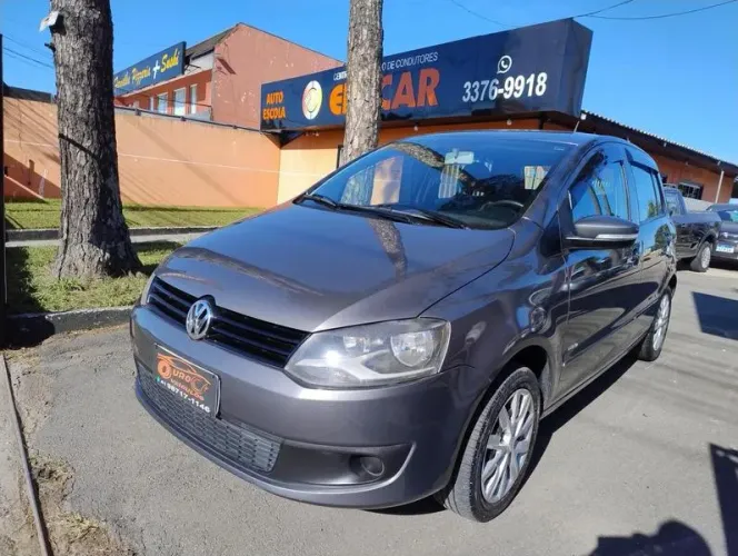 Volkswagen Fox 1.0 MI Total Flex 8V 3P 2012