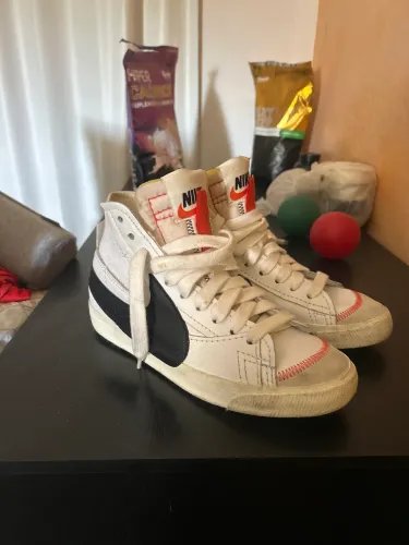 VENDO/ACEITO OFERTAS NIKE BLAZER MID 77 jumbo white black