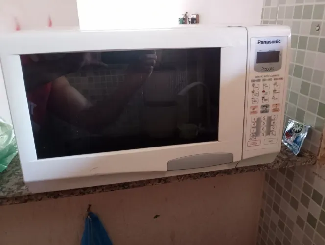 Vendo microondas Panasonic com problema