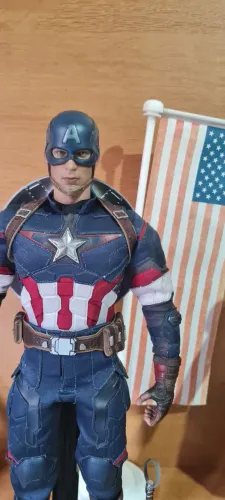 Capitão América hot toys Age of ultron ( sem caixa)