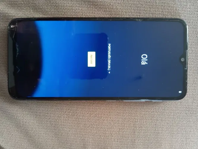 MotoG10 usado funcionando normalmente, parte inferior do visor escura precisa trocar tela