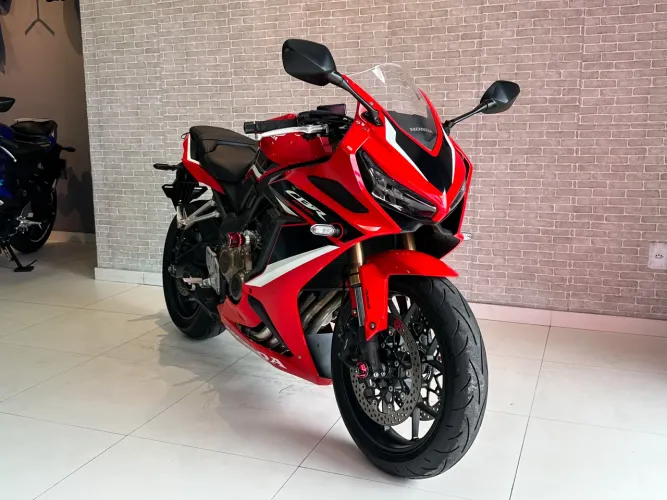 Vendo HONDA CBR 650R 2022