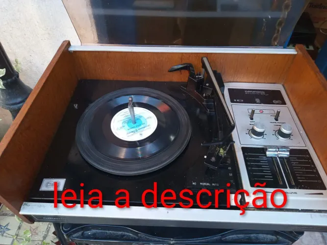 Toca disco antigo Grundig Studio 95