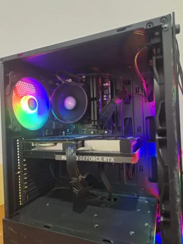 PC Gamer completo RTX 4060 + 70Hz ou 180Hz + 16GB preço combinado 