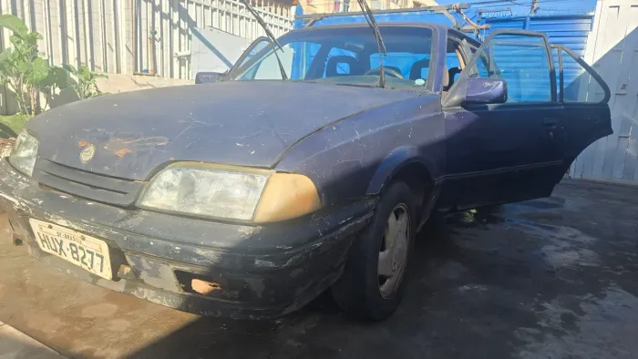 Chevrolet Monza GLS/ Hi-tech 2.0 EFI 2P E 4P 1996