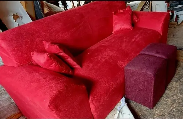 KIT SOFÁ 3 LUGARES VERMELHO + ENTREGA.... PRODUTO NOVO DE FÁBRICA 