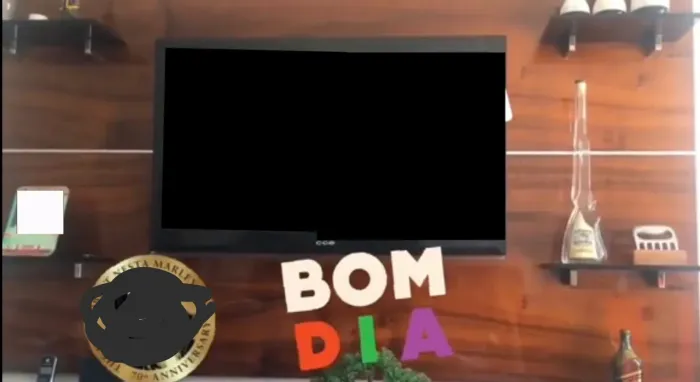 PAINEL DE TV - MADEIRA MACIÇA 