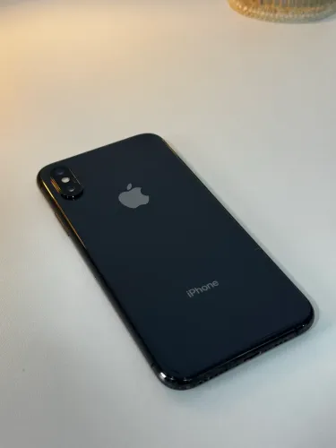 Vendo iPhone XS preto usado 64 gb