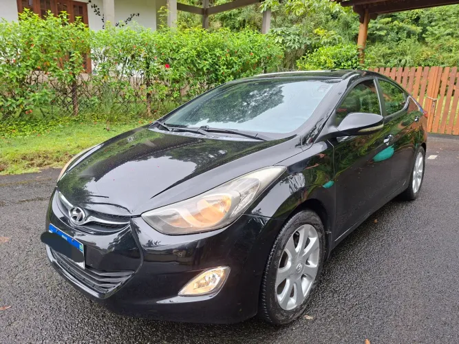 Hyundai Elantra GLS 1.8 16V Aut. 2012