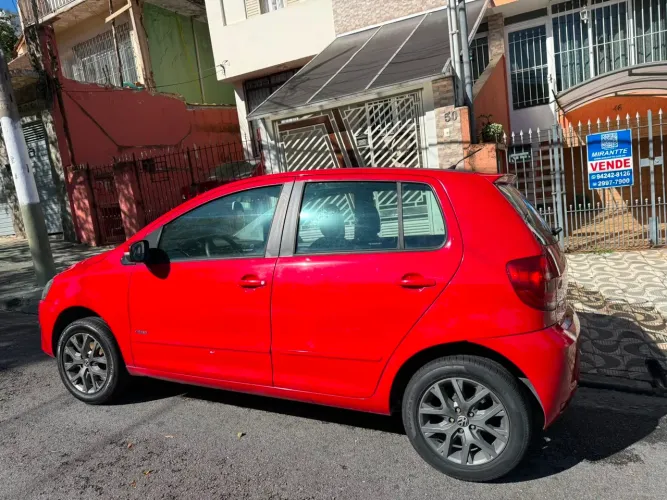 Volkswagen Fox 1.0 MI Total Flex 8V 5P 2013