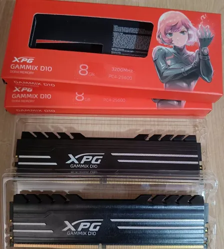 XPG GAMMIX D10 DDR4 3200MHz / Vendo o par ou a unidade.