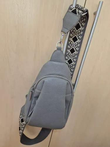 Bolsa Transversal Couro Sintético - ótimo estado!