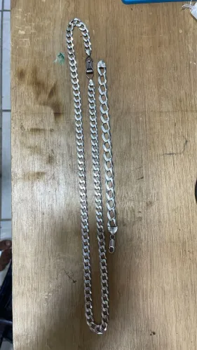 Cordão e pulseira de prata