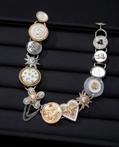 Colar multi pingentes 