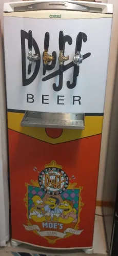 Cervejeira Kegerator Consul com 4 torneiras