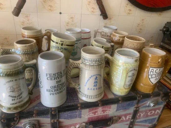 22 cabeças antigas cervejas comemorativas