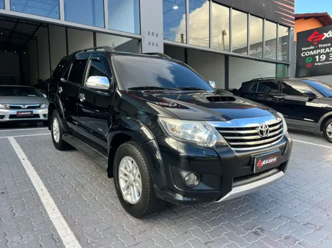 Toyota Hilux SW4 4X4 3.0 12V V6 2015