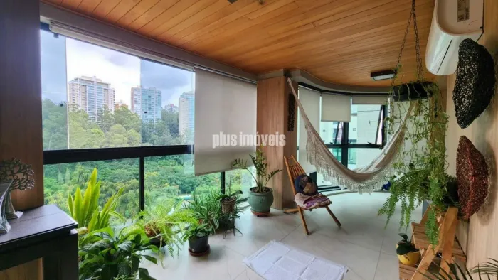 Villaggio Panamby 152,0m² 3 Suítes, Master com Closet, Vista para o Condomínio