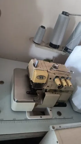 Máquina de overlock
