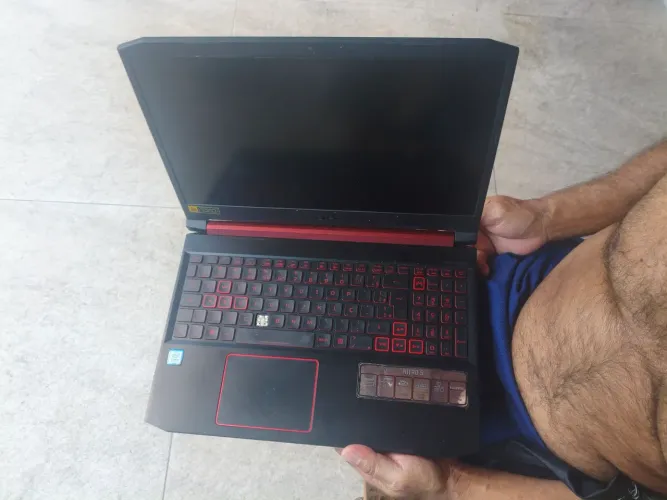 Vendo notebook Acer Nitro 5 - NÃO LIGA