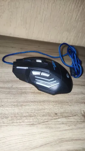 Teclado semi-mecanico e mouse gamer