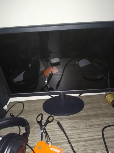 Monitor 20 polegadas na caixa pra sair hj