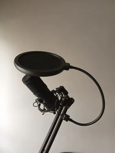 Kit Completo Microfone para Podcast / Stream Krom Kapsule