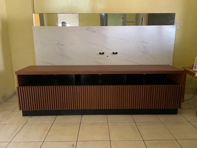 Rack com painel 