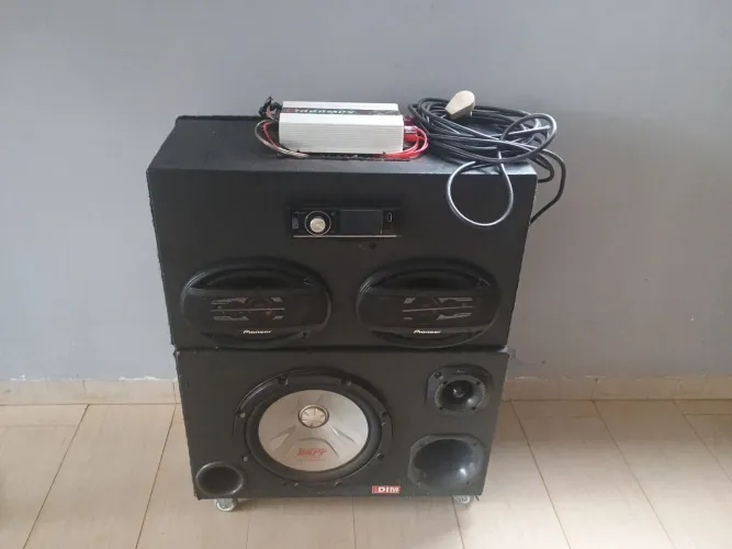 Sistema de som residencial e automotivo