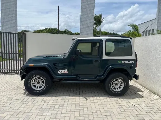 Troller T-4 4X4 2.8 TB Int. Cap. Rígida Diesel 2001