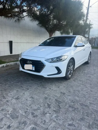 Hyundai Elantra Special Edit. 2.0 16V Flex Aut. 2017