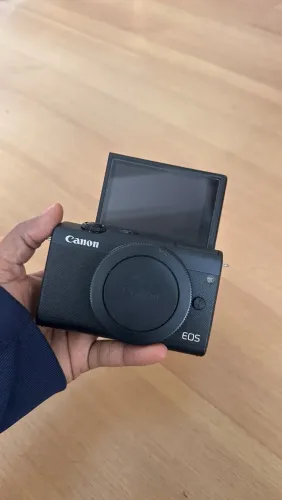 Camera Canon M200 - Com defeito