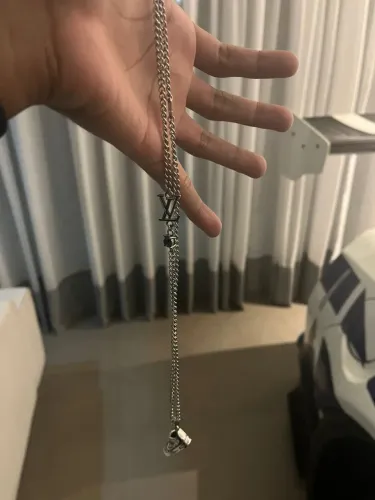 COLAR LOUIS VUITTON TRAINER